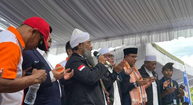 Disambut Meriah di Lombok, Warga Teriak Anies Presiden