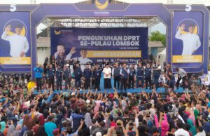 Disambut Ribuan Warga, Anies : Masyarakat Lombok Luar Biasa