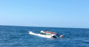 Dihantam Gelombang, Kapal Pengangkut Garam Tenggelam di Perairan Bima