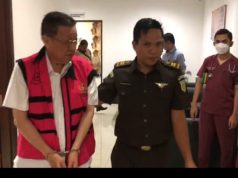 Kejati Tahan Dirut PT AMG Terkait Kasus Tambang Pasir Besi di Lotim