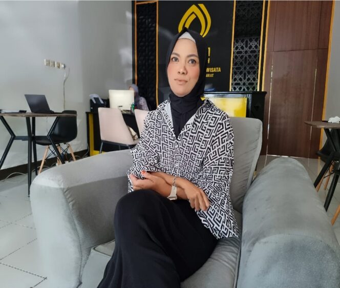 
					DR. Aishah Mohamed Pemerhati Perempuan dan Anak Asal Singapura 