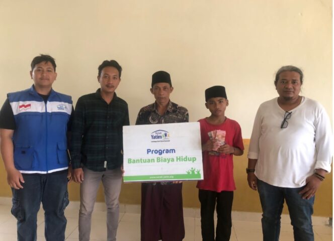 
					Rumah Yatim Mataram Berikan Santuanan Tunai Biaya Hidup Serta Biaya Pendidikan Bagi Riyan, Yatim Asal Lombok Tengah