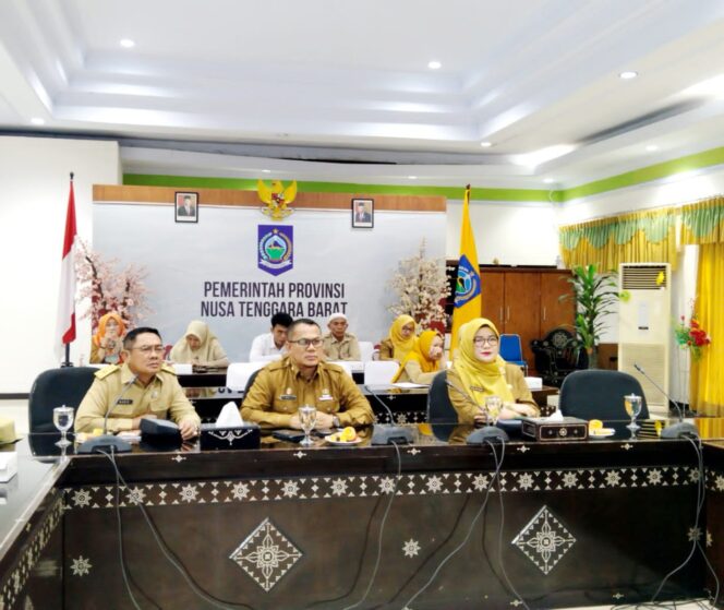 
					Rapat koordinasi pengendalian inflasi yang diadakan Kementerian Dalam Negeri (Kemendagri) secara online, Senin (29/01/2024). (foto istimewa)