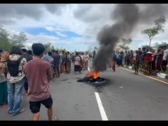 Tuntut Pelaku Penusukan Ditangkap, Warga Segela Anyar Blokir Bypass