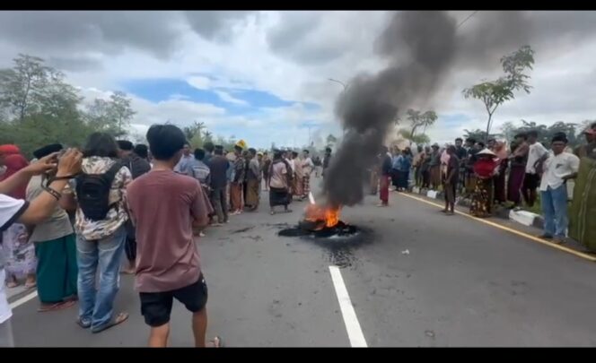 
					Tuntut Pelaku Penusukan Ditangkap, Warga Segela Anyar Blokir Bypass
