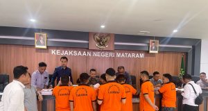 20 Tersangka Penyerangan Polisi Dilimpahkan ke Kejaksaan