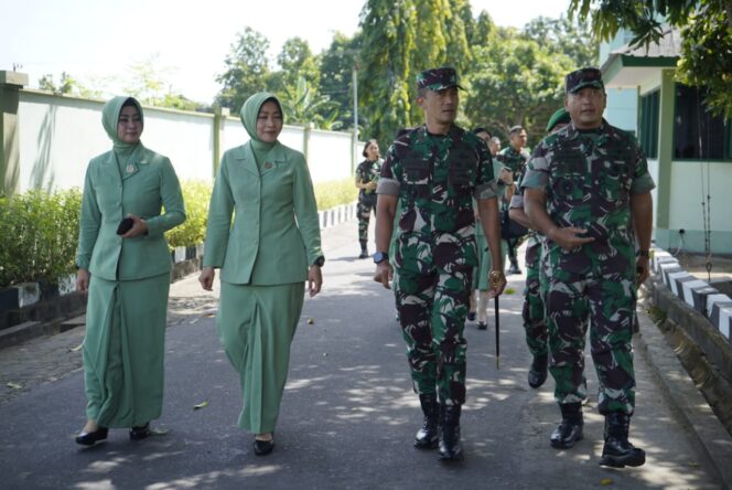 
					Kunker ke Korem 162/WB, Pangdam IX/Udayana Ingatkan Ketahanan Pangan