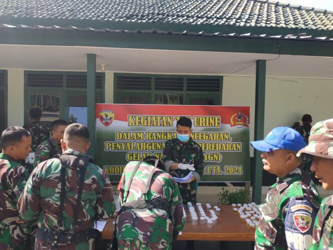 
					Ratusan Personil Kodim Lombok Timur Tes Urine, Positif Narkoba Akan Dipenjara dan Dipecat