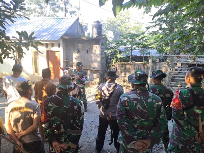 
					Danramil Prabar Kerahkan Personel Bersihkan Jalan Desa Mangkung