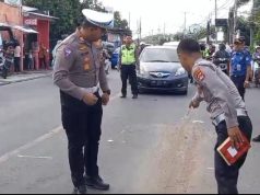 Polisi Olah TKP Kecelakaan Maut di Simpang Tiga Pasar Kebon Roek Ampenan