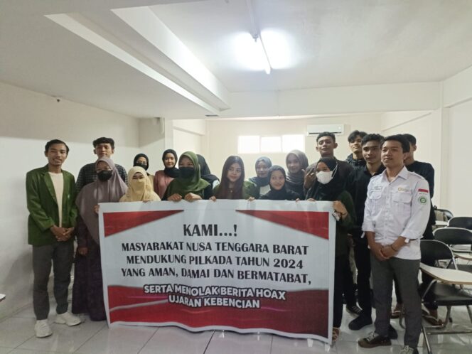 
					Mahasiswa UNIZAR Mataram Deklarasi Pilkada Damai 2024