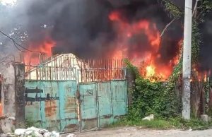 Gudang Pengolahan Barang Bekas di Babakan Hangus Terbakar