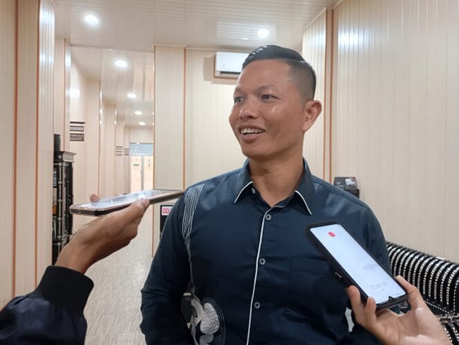 
					Jelang Pendaftaran ke KPU, Polda NTB Tunda Periksa Suhaili