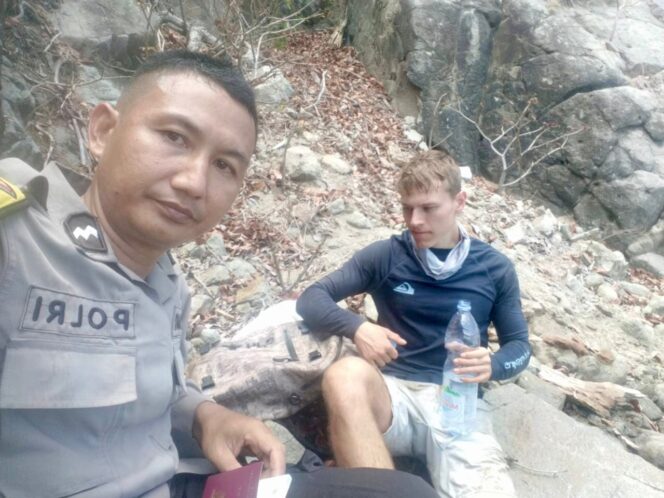 
					Babinsa Selamatkan Turis Belanda saat Terjebak di Bukit Meang Sekotong