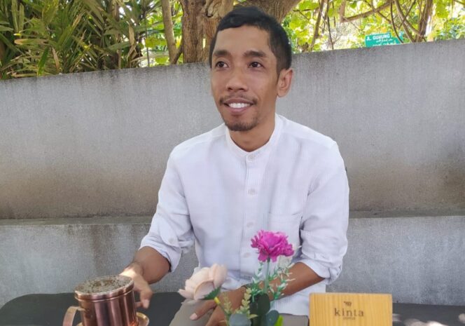 
					Tokoh Muda Selatan Sebut Janji Rp1 M Setiap Desa Luthfi-Wahid di Luar Nalar