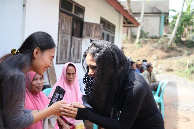 
					Masyarakat Lombok Tengah Kenang Jasa Almarhum HBK