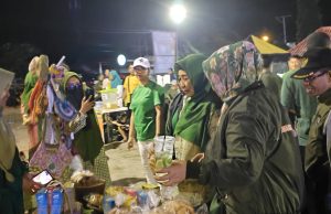 Rohmi-Firin Hibur Warga Kota Mataram dengan Menggelar Pasar Malam