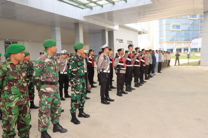 
					200 Personel Gabungan Siap Amankan Debat Perdana Pilkada Bupati dan Wabup Lombok Tengah