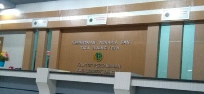 
					Buruan Cek, BPN Lombok Tengah Bagikan Masyarakat 3000 Sertifikat PTSL Gratis