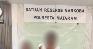 Diduga Edarkan Narkoba, Pasangan Suami Istri di Mataram Ditangkap Polisi