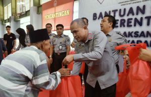 Lapas Lombok Barat Salurkan 50 Paket Bantuan Sosial Kepada Keluarga Warga Binaan dan Masyarakat