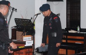 Gereja-gereja di NTB Mulai Disterilkan dan Dijaga Brimob Jelang Perayaan Natal