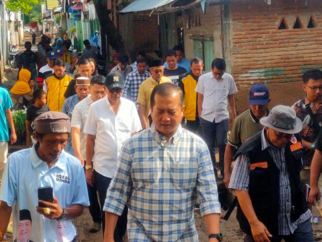
					Lalu Muhamad Iqbal Serahkan Bantuan Untuk Korban Banjir Kota Bima