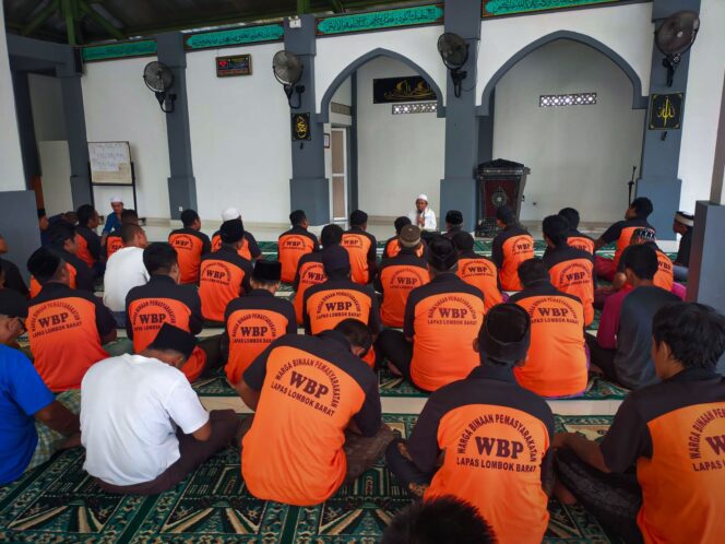 
					Warga Binaan Lapas Lombok Barat Mulai Perdalam Fiqih Sholat Jelang Bulan Suci Ramadhan