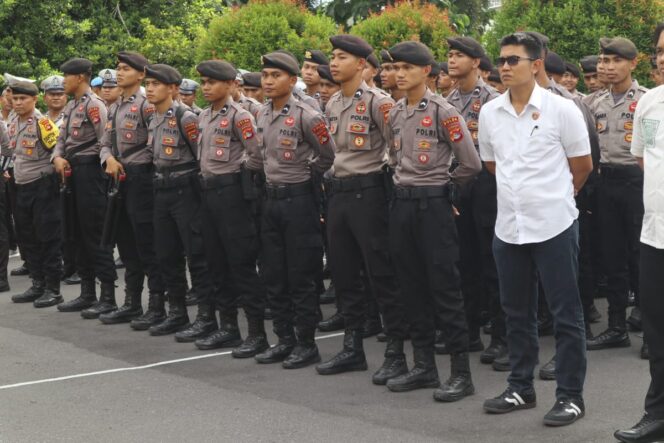 
					Polda NTB Kerahkan 255 Personel Amankan Sertijab Gubernur dan Wakil Gubernur NTB di Gedung DPRD