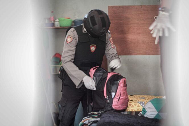 
					Kamar Penghuni Lapas Lombok Barat di Razia Aparat Gabungan