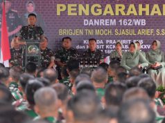 Kunker Perdana Danrem 162/WB Sapa Hangat Para Prajurit