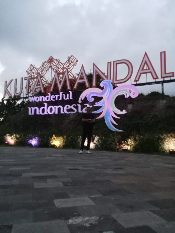 
					Surga Dunia Bukan di Mandalika Saja