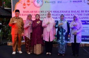 Hadiri Majlis Ta’lim Ummi Shalehah, Wagub NTB : Jadikan Organisasi Sebagai Ladang Kebaikan