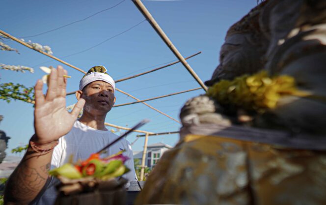 
					WBP Umat Hindu Lapas Lobar gelar Persembahyangan Hari Raya Galungan