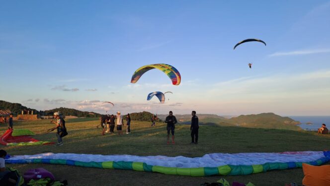 
					Gubernur dan KONI NTB Dukung Penuh Event PGAWC 2025 di Skylancing