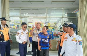 TNI-Polri dan Pemkot Mataram Tertibkan Juru Parkir Liar