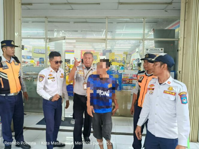 
					TNI-Polri dan Pemkot Mataram Tertibkan Juru Parkir Liar