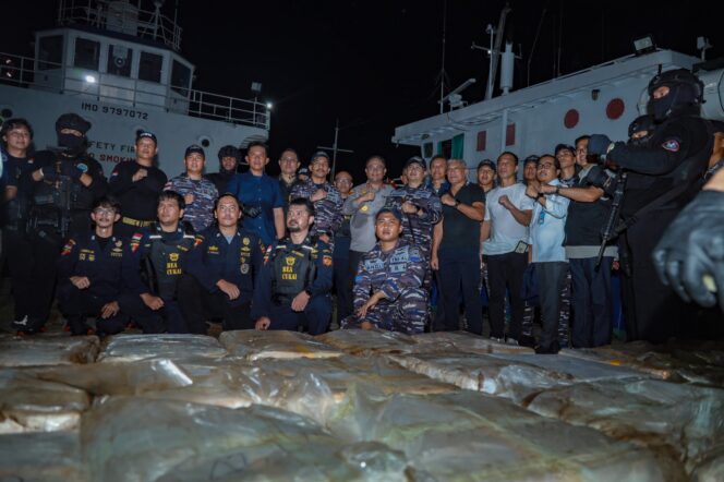 
					BNN Temukan 67 Dus Shabu di Dalam Kapal MT Sea Dragon