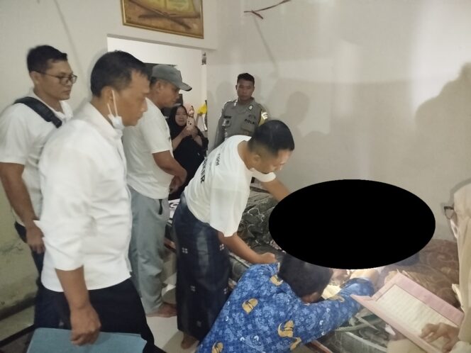 
					Seorang Sopir Truk Sampah Ditemukan Meninggal di TPA Kebon Kongok