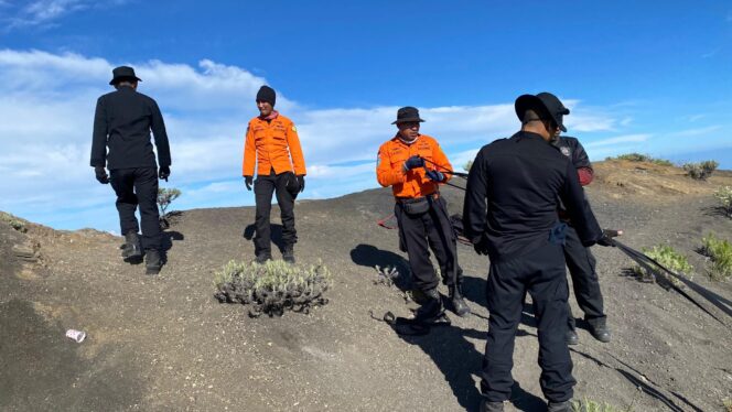 
					Brimob NTB Turun Tangan Cari Pendaki asal Brasil di Rinjani