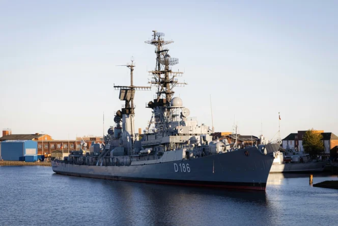 
					Pembelian Alutsista Modern Tingkatkan Kekuatan Maritim Indonesia