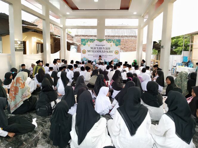 
					Santri Darunnajah Rayakan Maulid, Shalawat Bergema Hangatkan Hati