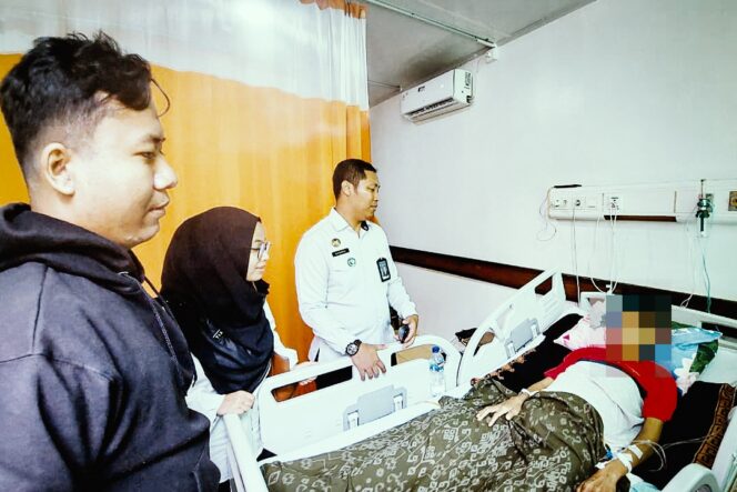 
					Tim Dokter Lapas Lombok Barat Visite Warga Binaan di RSUP NTB
