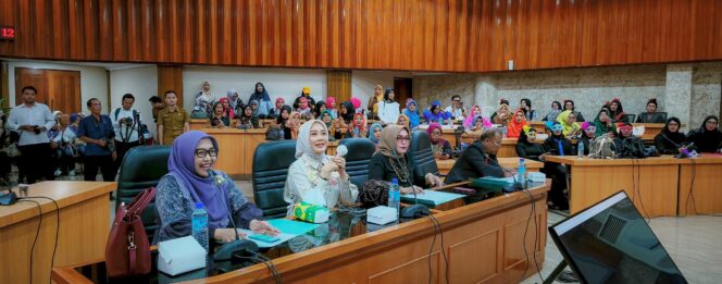 
					Ketua DWP NTB Ajak Anggota Pererat Persaudaraan di HUT ke-27
