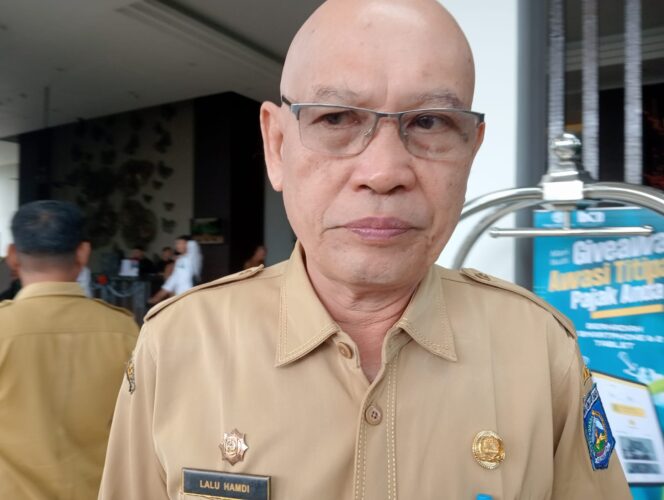 
					
Kepala Dinas Pemberdayaan Masyarakat dan Pemerintah Desa (PMPD) Dukcapil NTB, Lalu Hamdi (Foto : Panji) 