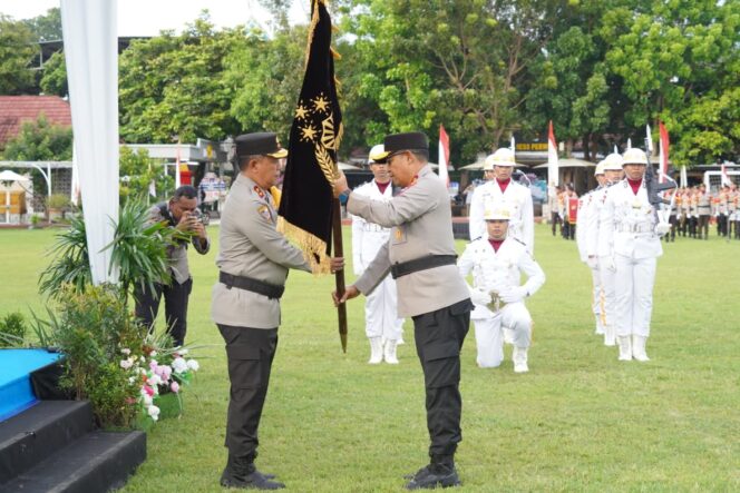
					Pataka Polda NTB Berpindah, Estafet Kapolda Resmi Diserahterimakan