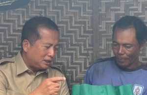 Gubernur Iqbal Renovasi RTLH dan MCK Warga Miskin Ekstrem Pesisir Desa Malaka