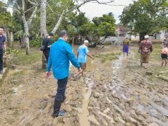 Tinju Langsung Lokasi Banjir di Lombok Barat, Gubernur Iqbal Tekankan Penanganan Bertahap