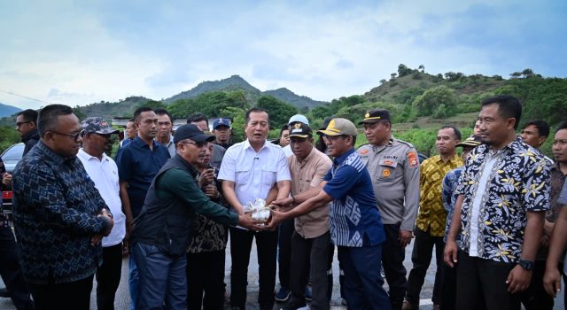 Gubernur NTB Resmikan Jalan Pototano, Jalur Logistik Sumbawa-Lombok Berfungsi Optimal