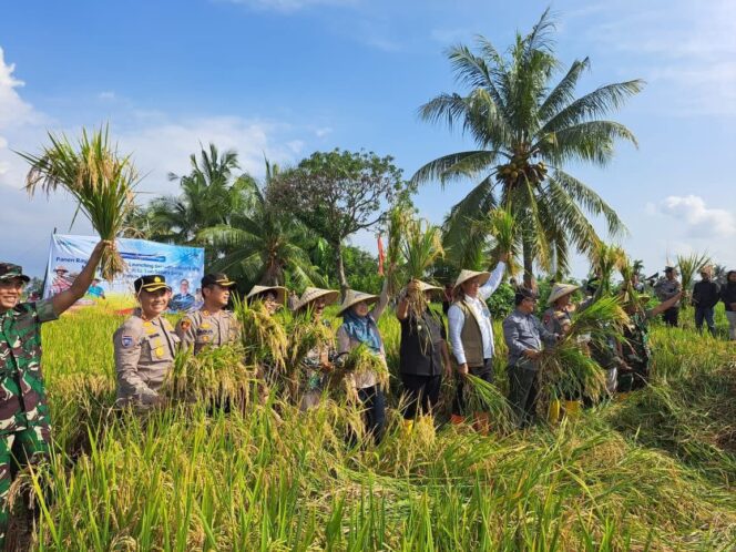 
					Satu Tahun Iqbal-Dinda Pacu Ketahanan Pangan, NTP Petani Meningkat